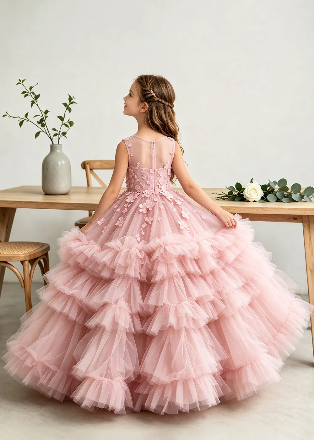 Spitzenkleid mit schulterfreiem Design