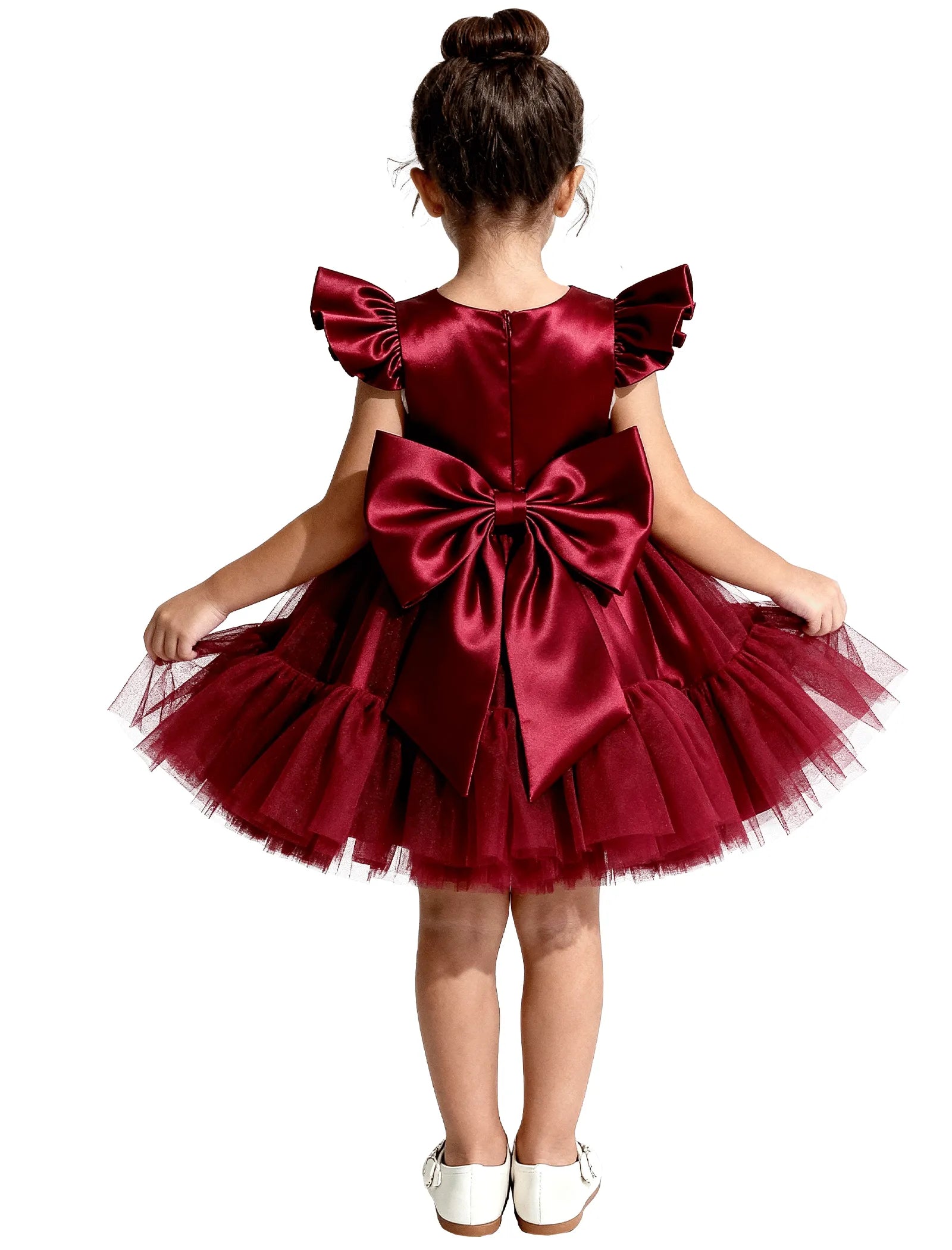 Pitsiline õlgadeta printsessikleit