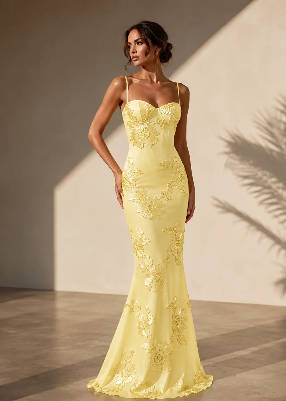 Elegant Floral Appliqué Mermaid Formal Dress