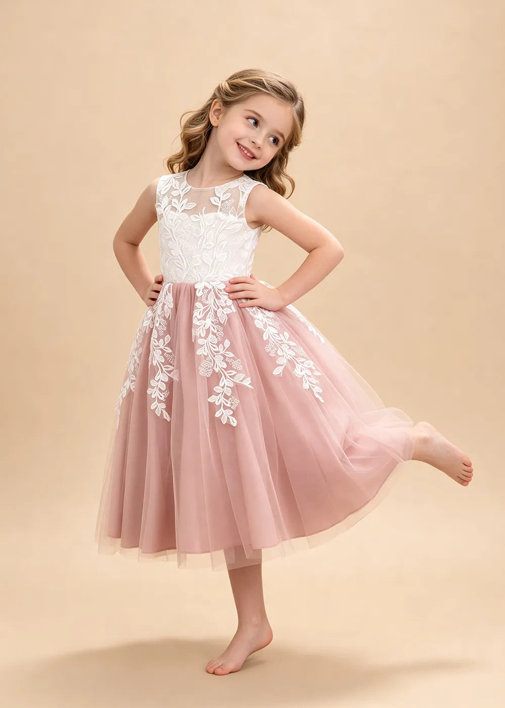 Spitzenkleid mit schulterfreiem Design