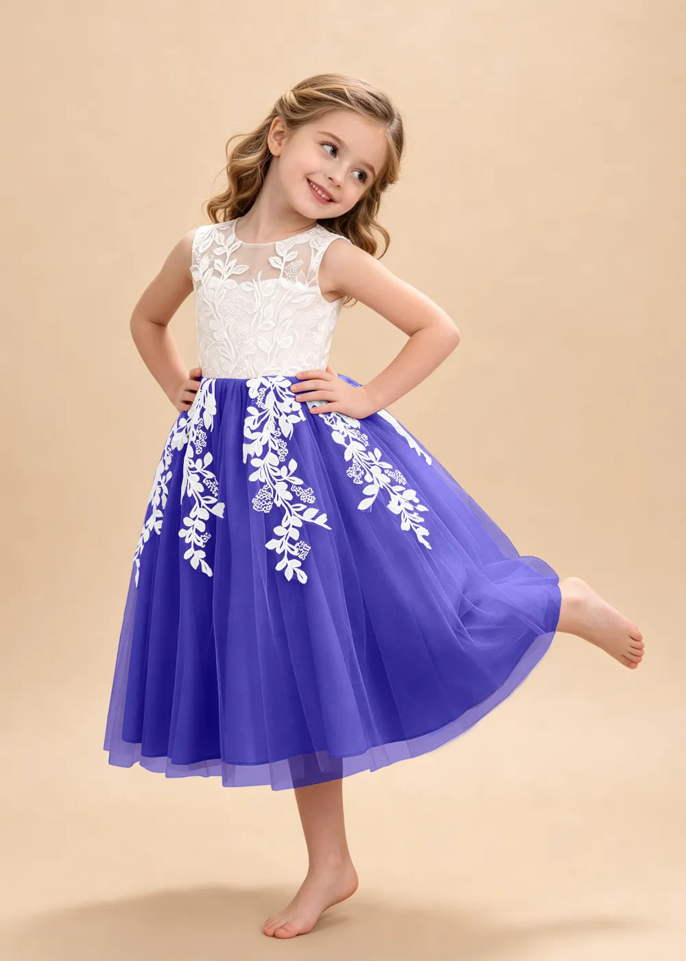 Spitzenkleid mit schulterfreiem Design