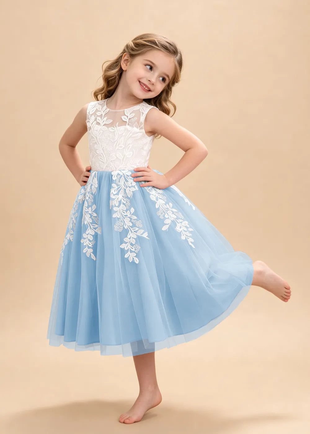 Spitzenkleid mit schulterfreiem Design