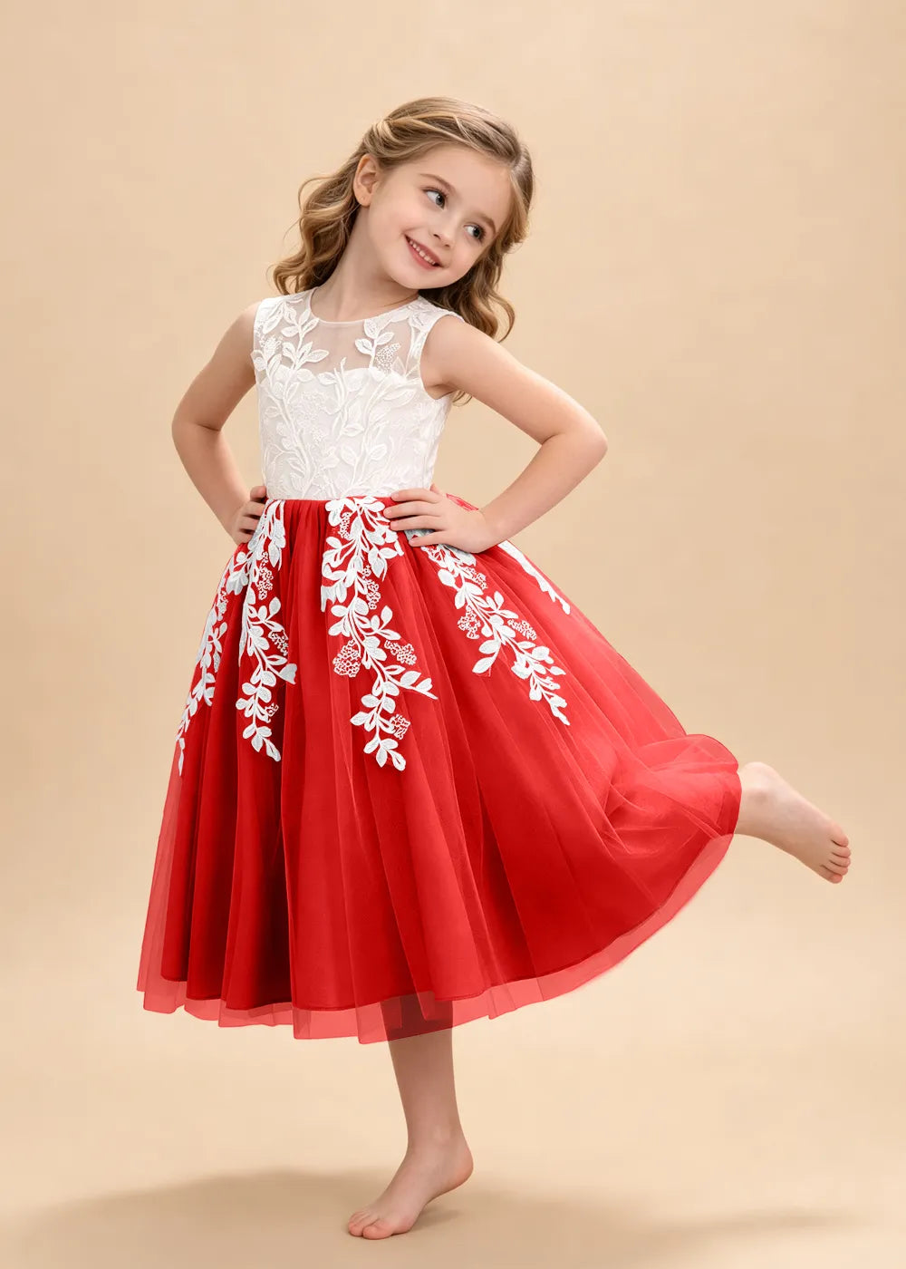 Spitzenkleid mit schulterfreiem Design