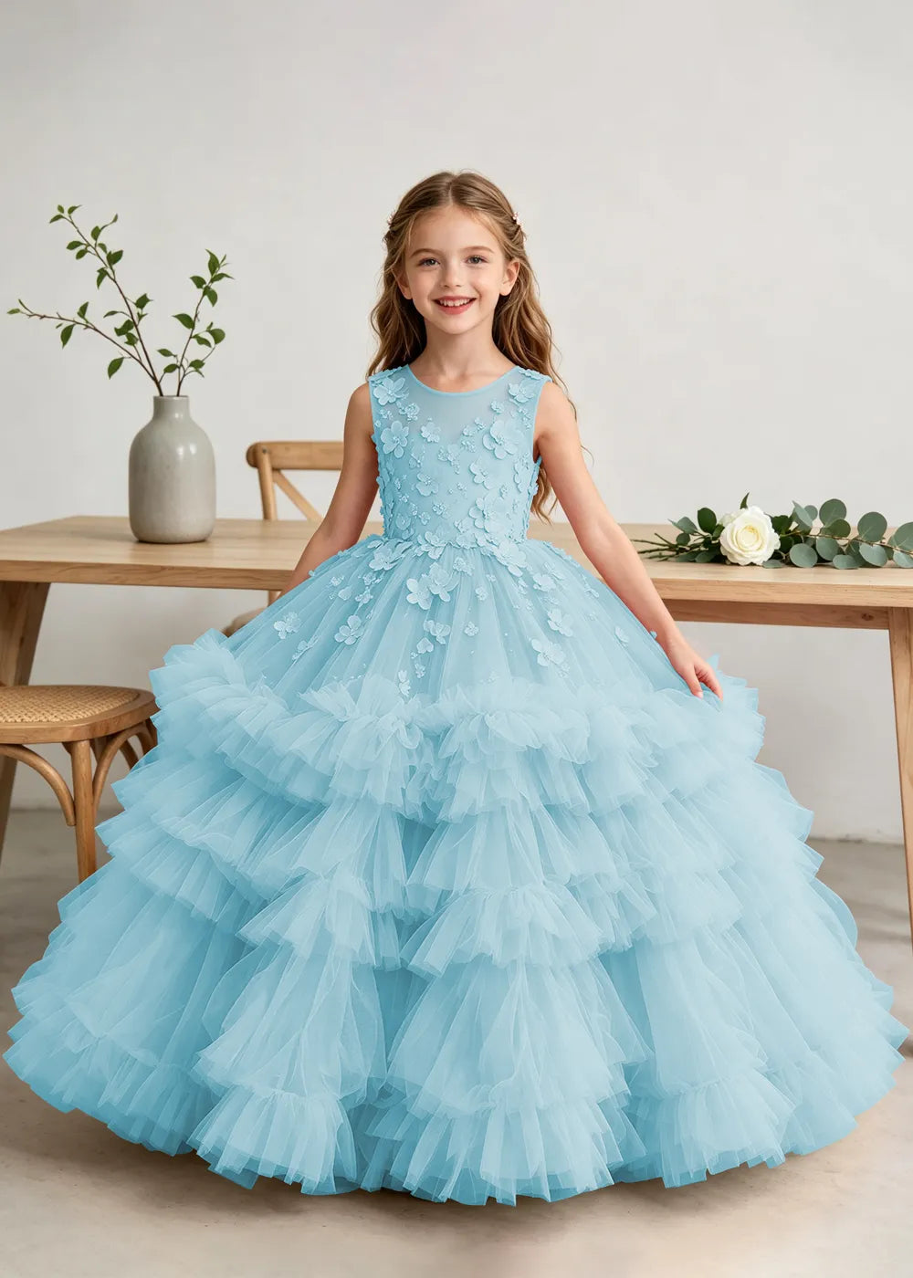 Spitzenkleid mit schulterfreiem Design