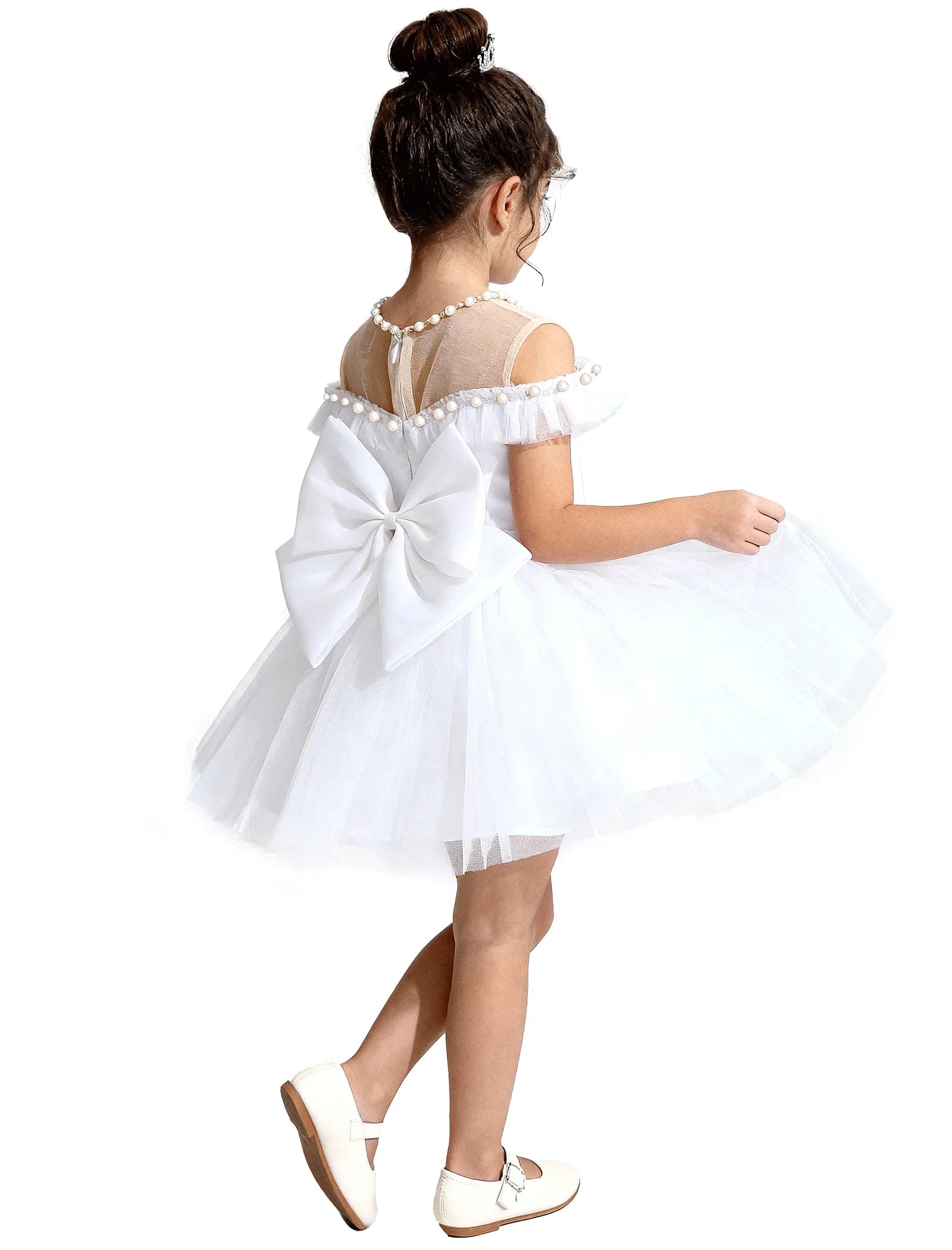 Pitsiline õlgadeta printsessikleit