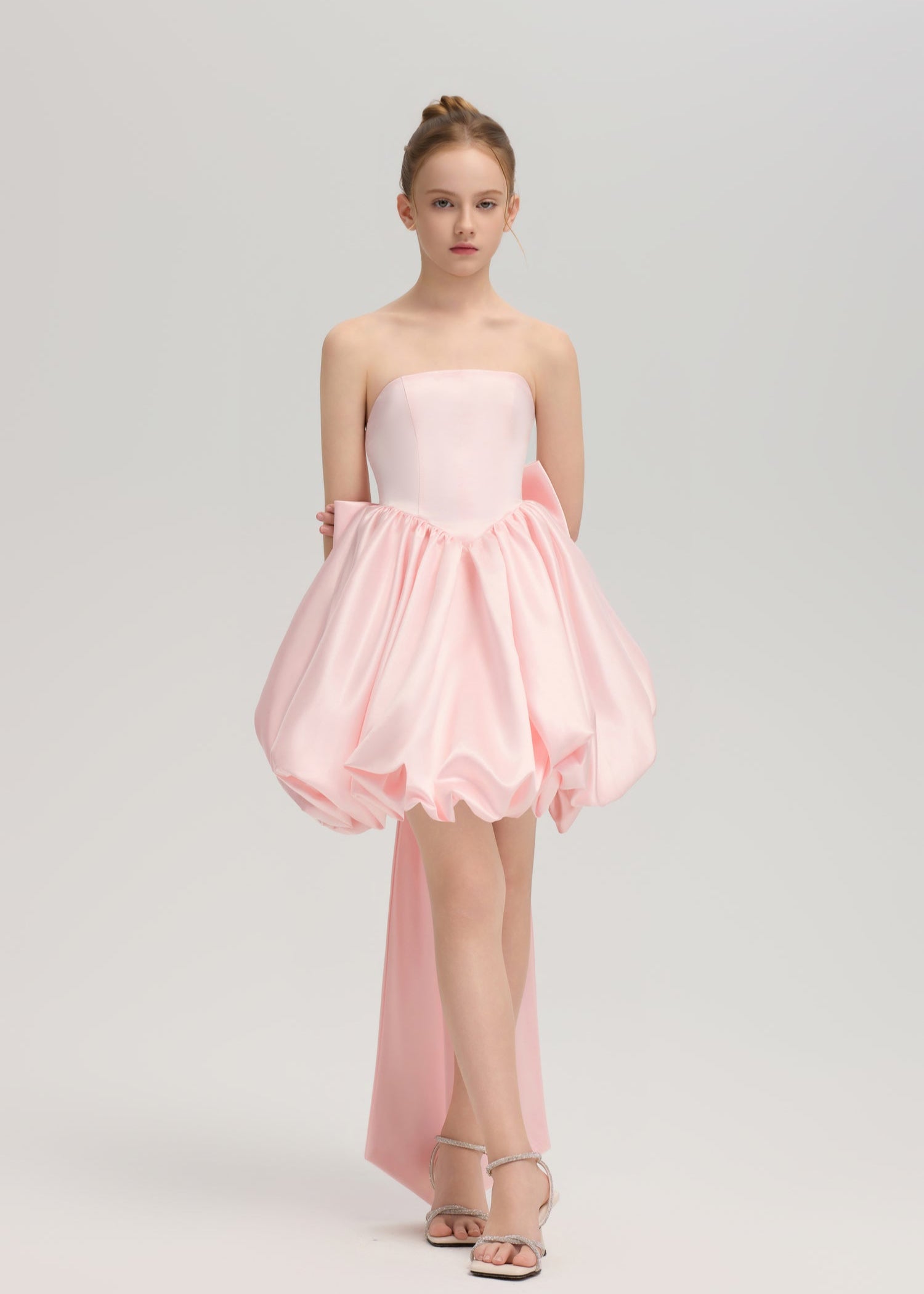 teenage mini dress Teen Fashion: Strapless Dress with Statement Bow and Train