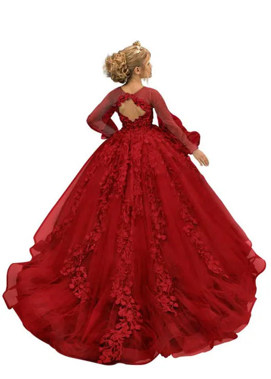 オフショルダーのレースプリンセスドレス