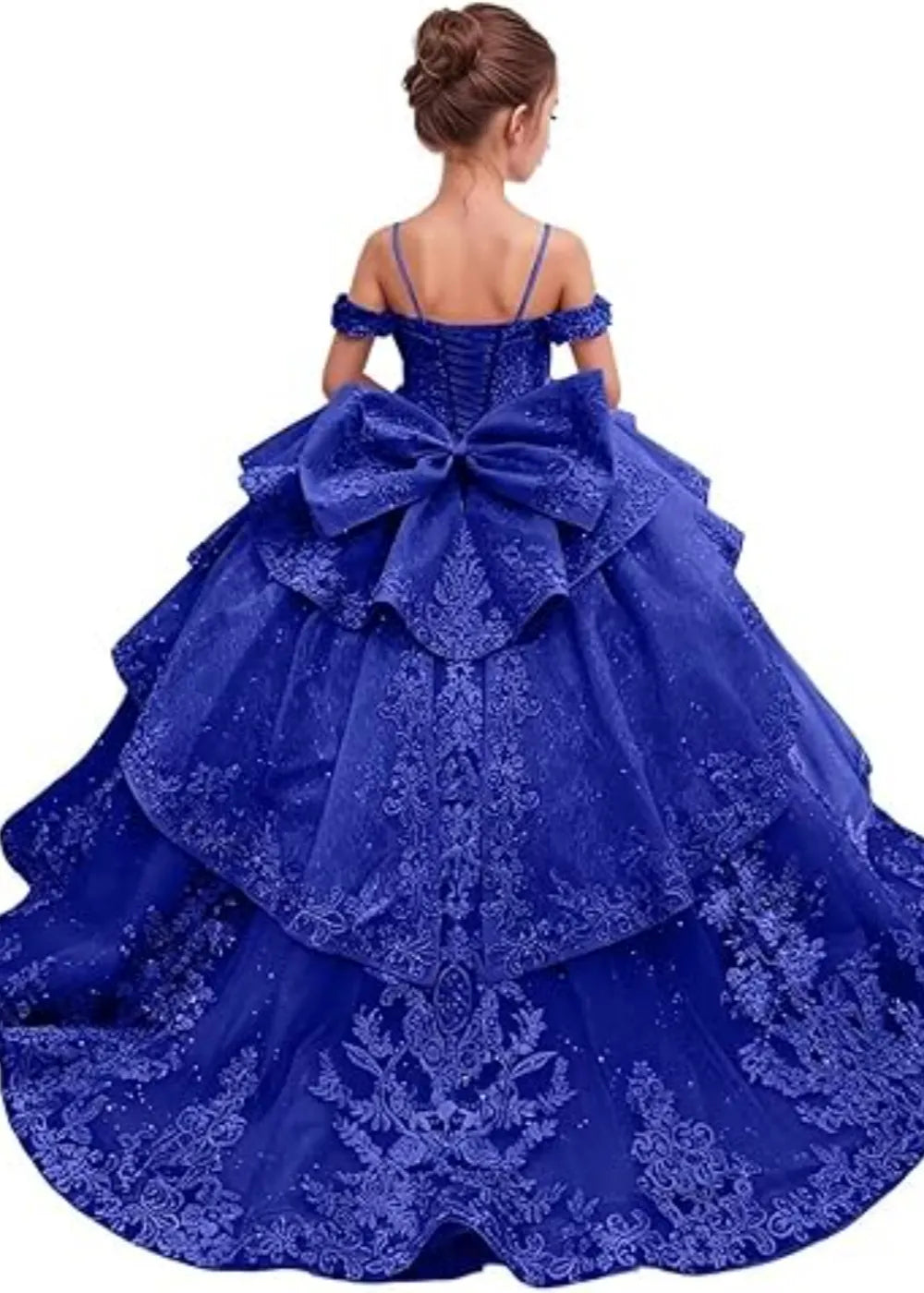 Koronkowa sukienka księżniczki z odkrytymi ramionami