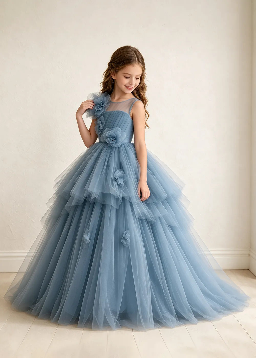 Spitzenkleid mit schulterfreiem Design