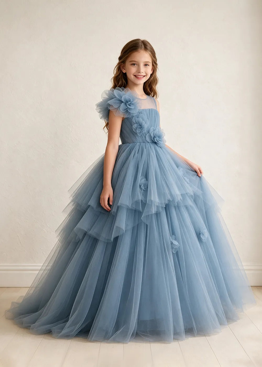 Spitzenkleid mit schulterfreiem Design