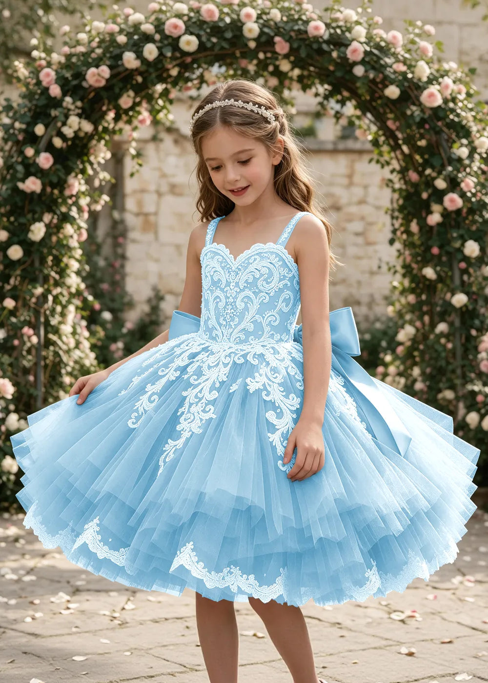 Spitzenkleid mit schulterfreiem Design