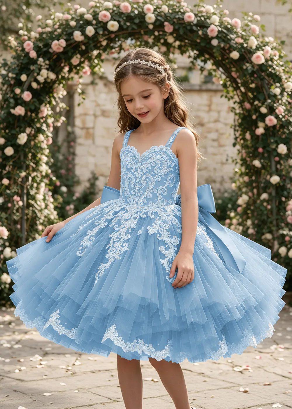 Spitzenkleid mit schulterfreiem Design