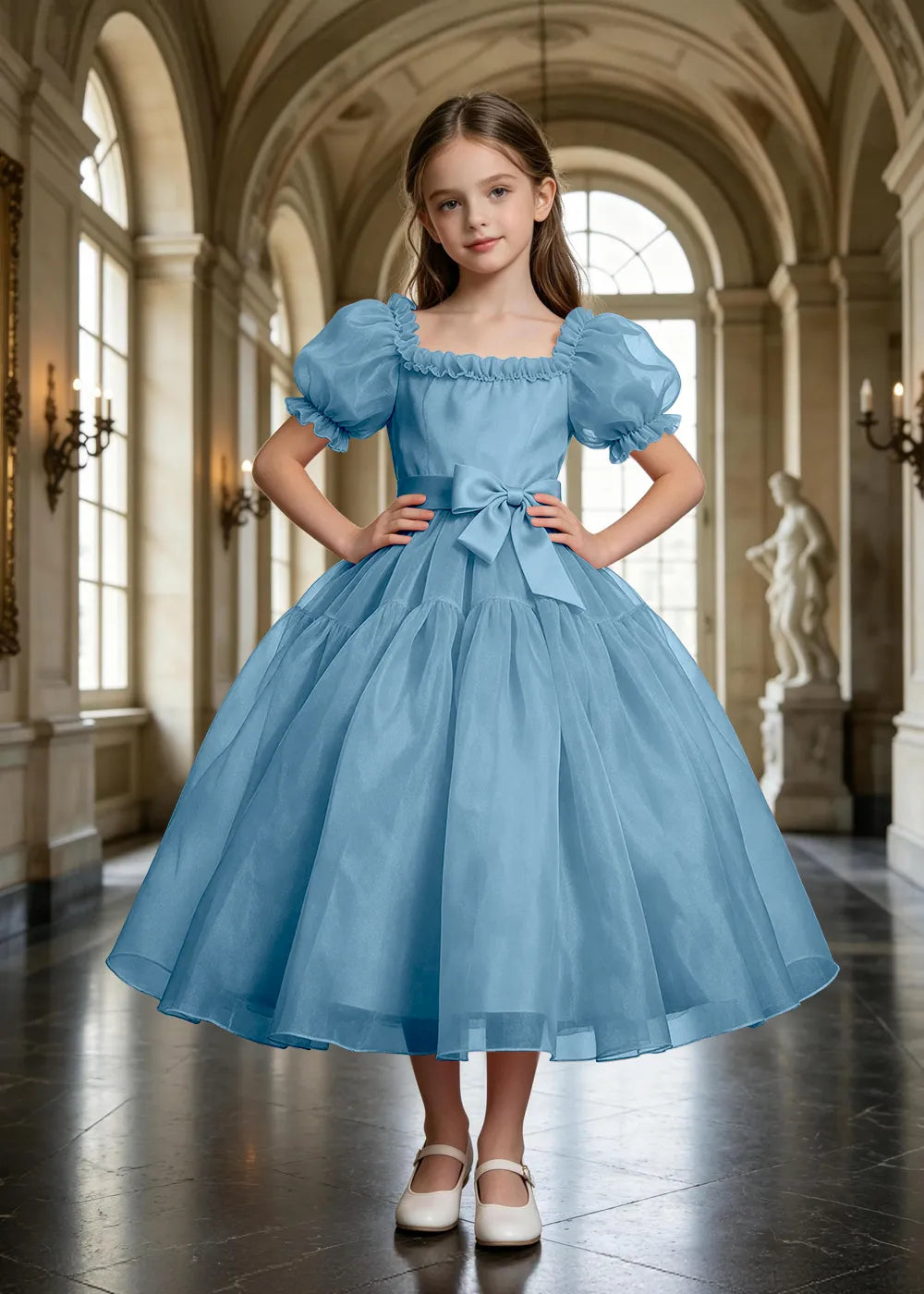 Spitzenkleid mit schulterfreiem Design